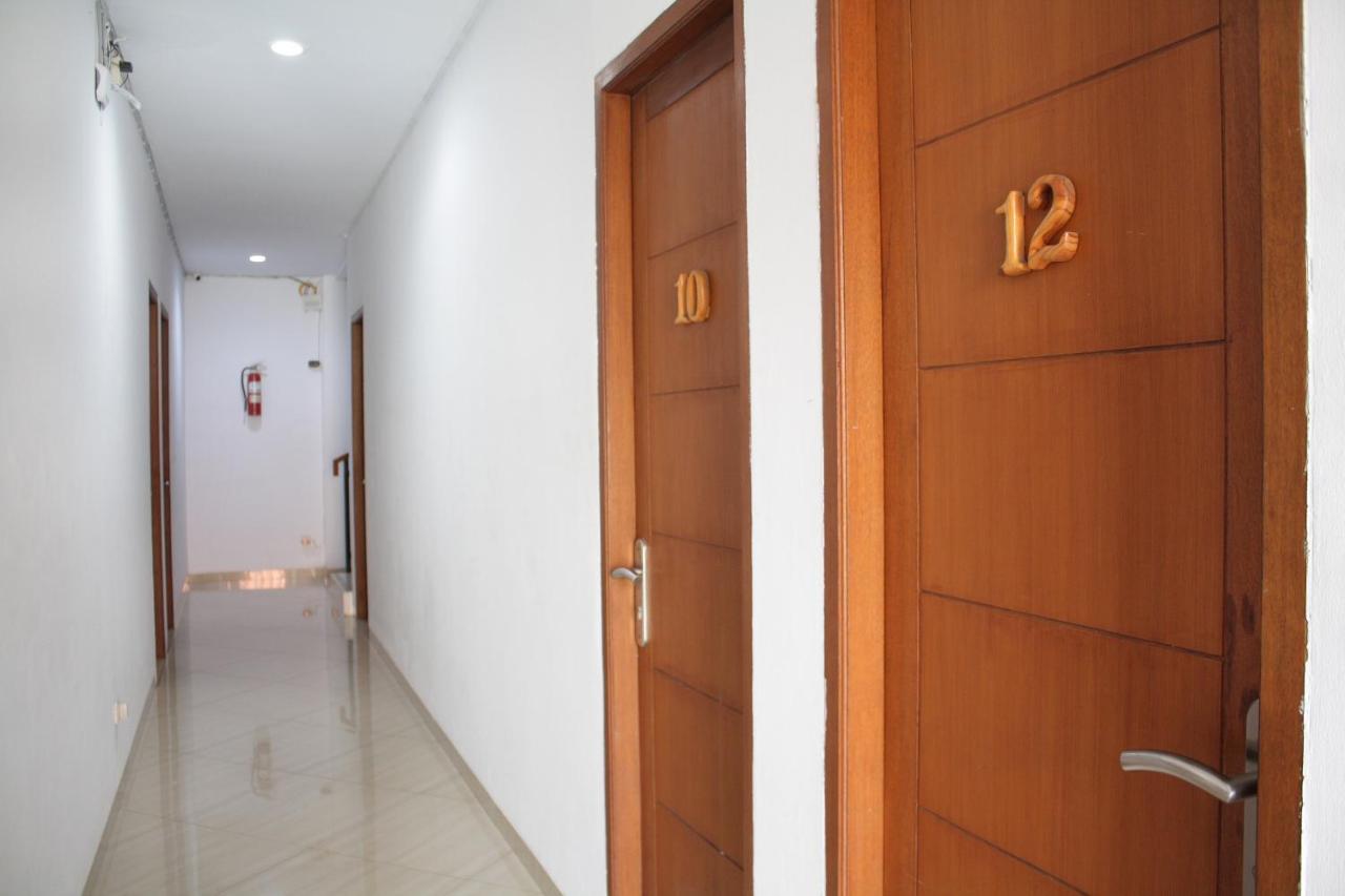 Oyo 245 Juana 21 Hotel Jakarta Ngoại thất bức ảnh