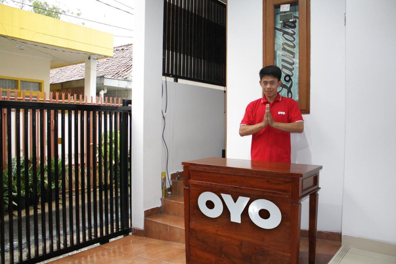 Oyo 245 Juana 21 Hotel Jakarta Ngoại thất bức ảnh